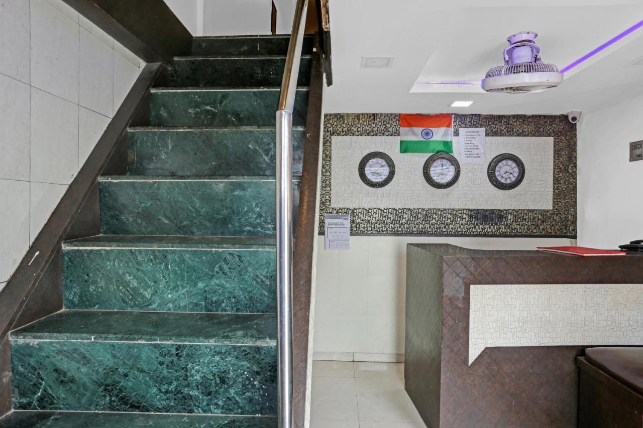 Oyo 84398 Maroshi Residency Mumbai Exterior photo